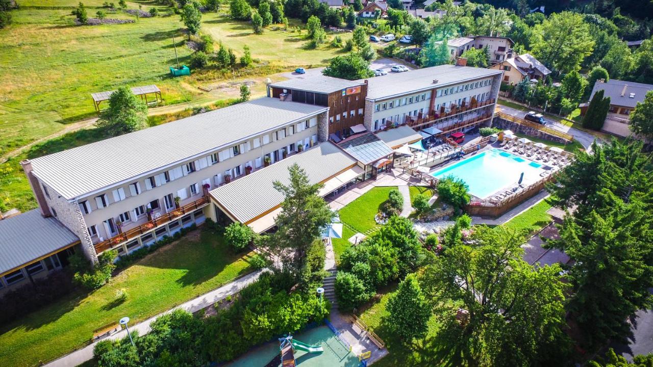 Village Vacances Passion Les 4 Saisons Resort & Spa Saint-Chaffrey Exteriör bild